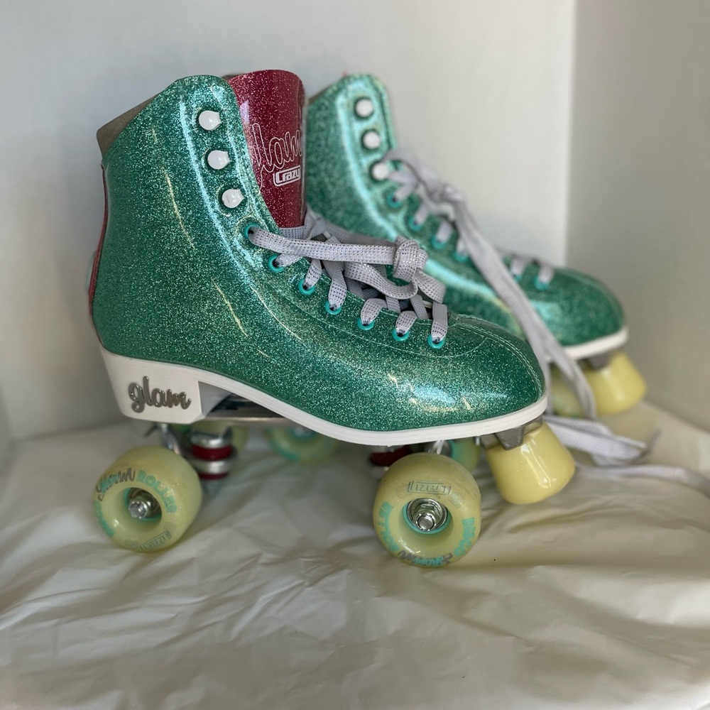 Glam Green Glitter Roller Skates